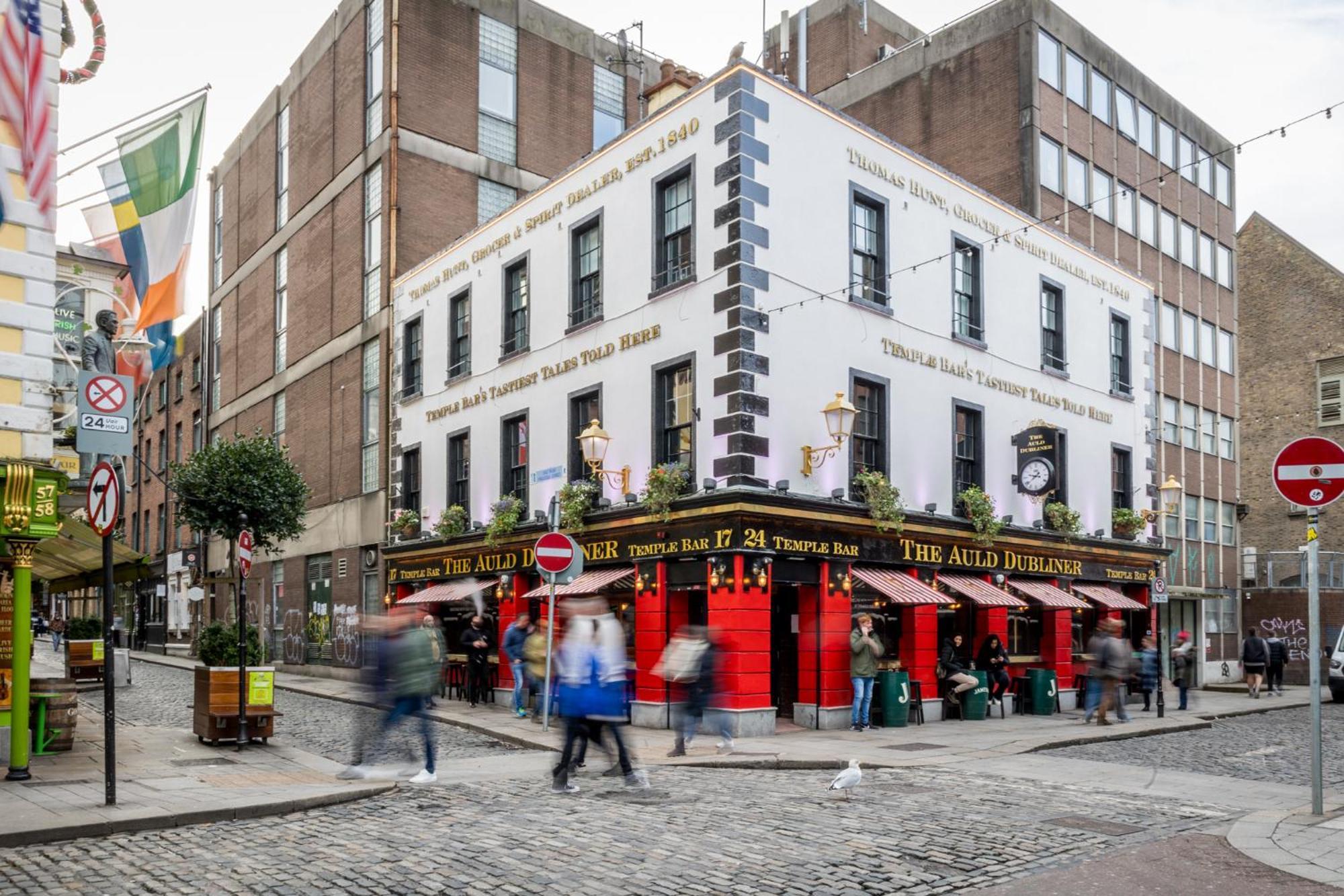 The Auld Dubliner Hotel Bagian luar foto